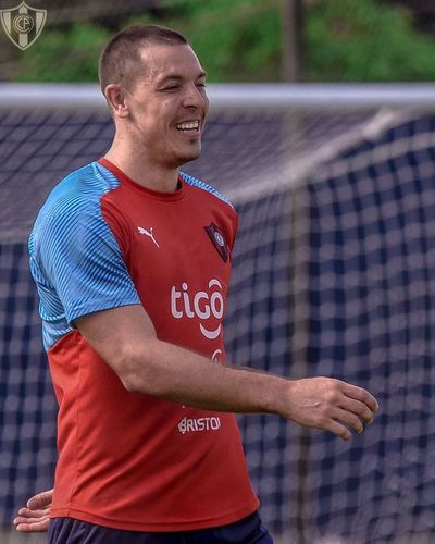Churín firmaría por dos años más - Cerro Porteño - ABC Color