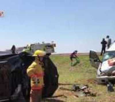 Itapúa: Terrible accidente frontal - Paraguay.com