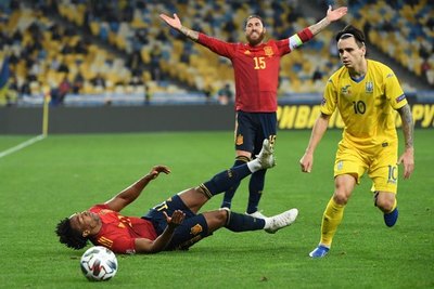 Ucrania y Suiza sorprenden a España y Alemania