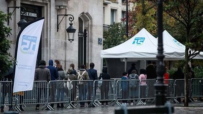 Los casos de coronavirus desbordan los hospitales en Francia