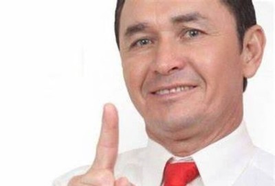 Fiscalía pide cárcel para intendente por abuso a menor y proxenetismo