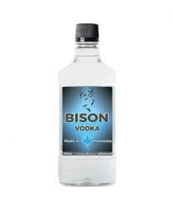 Emprendedor paraguayo se destaca en Canadá elaborando Vodka