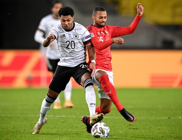 Alemania sufre y empata ante Suiza