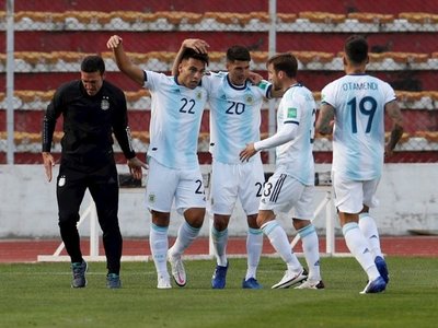 Argentina lo da vuelta y festeja en La Paz