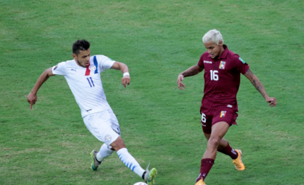 HOY / Paraguay empata sin goles con Venezuela al cierre de la primera etapa