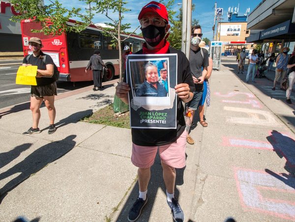 Mexicano declara que granja no ayudó a jornalero que murió de COVID en Canadá - MarketData