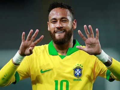Neymar lleva a la cima a Brasil