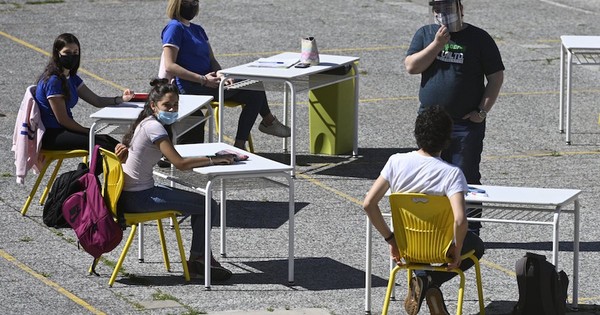 La Nación / Lenta reapertura de escuelas bonaerenses