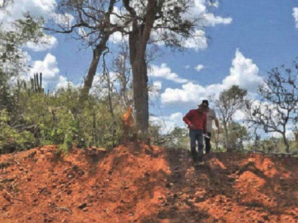 Corte debe resolver sobre disputa legal por una finca