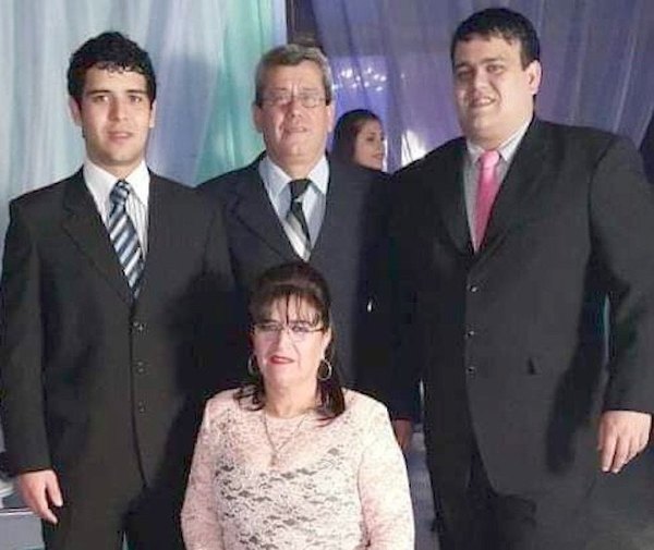 Crónica / La inundación le impidió volver y Cayé lo borró
