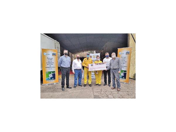 El Telebingo Triple entrega equipamientos para bomberos