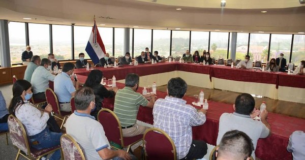 La Nación / Campesinos esperan convocatoria a nuevas mesas de trabajo