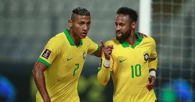 La Nación / Neymar pone líder a Brasil