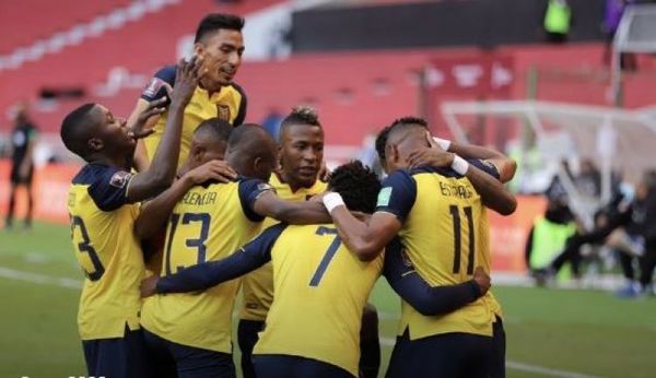 Ecuador le da un golpazo a Uruguay