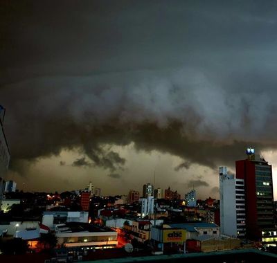 Miércoles de lluvias y tormentas eléctricas - Nacionales - ABC Color