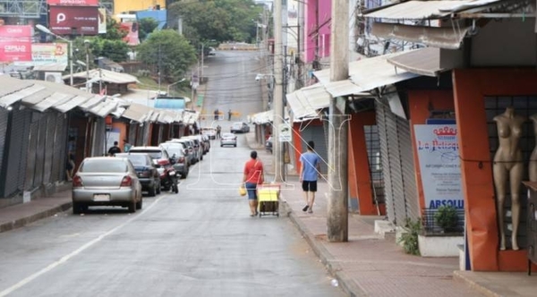 HOY / Comerciantes de CDE temen que no se reabra el Puente de la Amistad