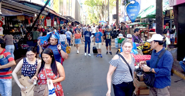 Comerciantes de CDE preparan Black Friday para noviembre