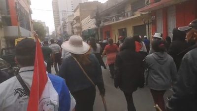 Segundo día de protestas campesinas y cumbre de poderes | OnLivePy