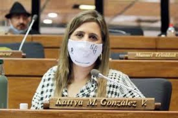 Kattya González: “Un neofascismo mediocre se está instalando”