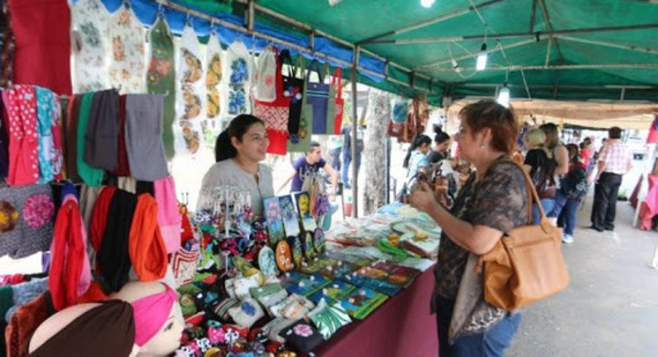 Feria para emprendedores en Lago de la República