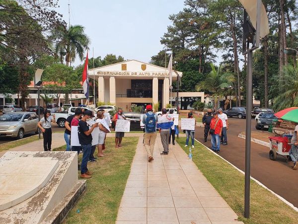 Manifestantes contra propuesta de multar a los que no usan tapaboca  - ABC en el Este - ABC Color