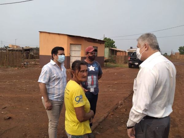 Entregaron kits de alimentos a invasores de plazas de Pedro Juan Caballero