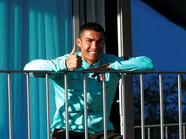 Cristiano ya está en Turín y continuará el confinamiento en su vivienda