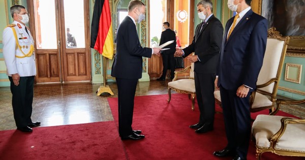 La Nación / Italia, Alemania y Venezuela presentan a nuevos embajadores ante el Paraguay