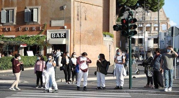 HOY / Italia bate su récord de contagios en la pandemia pero con más pruebas