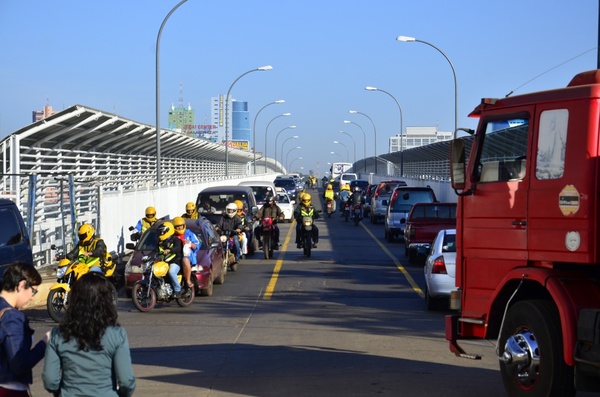 La reapertura del Puente de la Amistad vista desde el otro lado - ADN Paraguayo