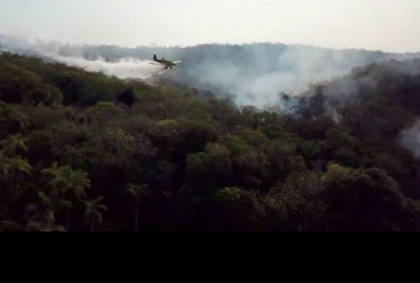Combaten el fuego por tierra y aire en la cordillera del Ybytyruzú y otras zonas del país