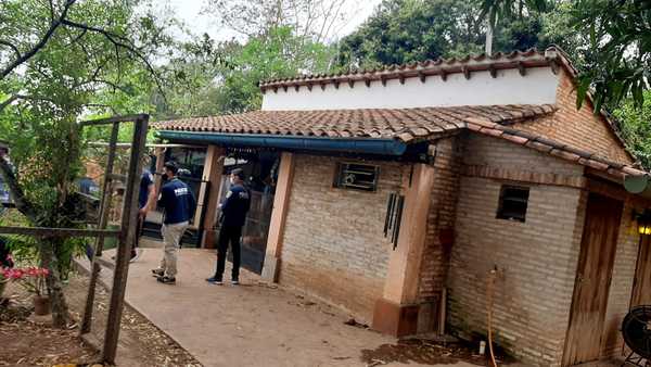 Nuevo allanamiento sin resultados a seis meses de la desaparición de la niña en Emboscada - Noticiero Paraguay