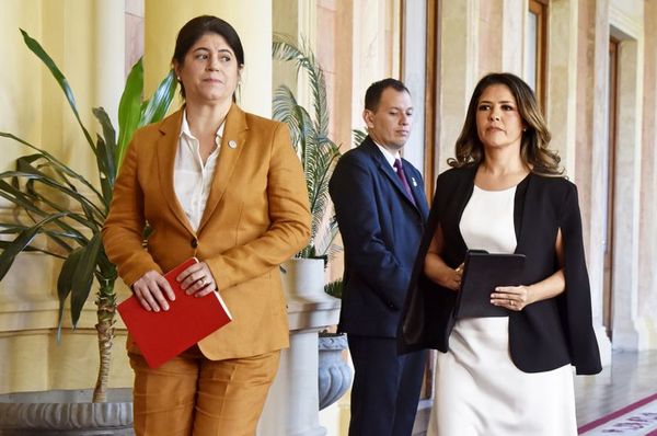 Mónica Seifart representará al Ejecutivo en el Consejo de la Magistratura  - Noticiero Cardinal - ABC Color