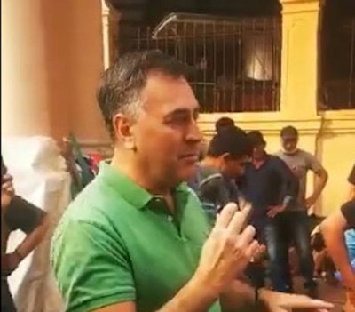 Crónica / “Tiren sus tapabocas, no sirven”
