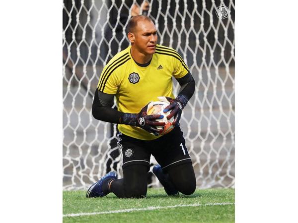 Olimpia perfila el 11 para el debut