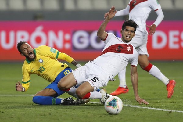 Crónica / Bolonqui total por el chute de Perú-Brasil