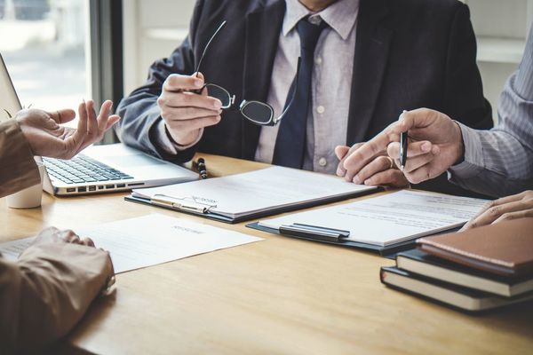 ¿Son deducibles de impuestos las remuneraciones de los directores de una Sociedad? - MarketData