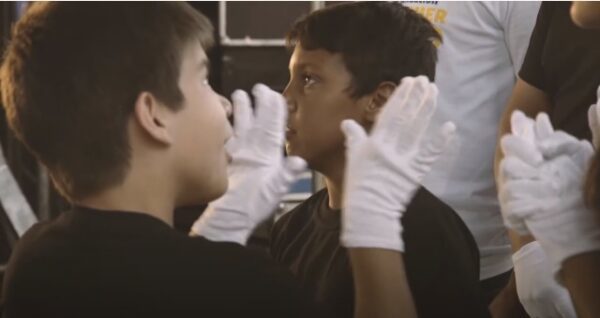 "Otra mano", un corto sobre el universo sordo