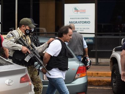 Expulsan a Pingo, contrabandista que se escondió en una chimenea