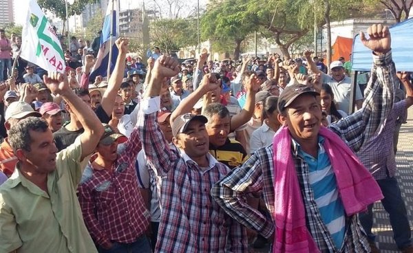 Tercer día de marchas campesinas e indígenas en Asunción | OnLivePy
