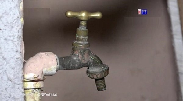 Barrios sin agua en Asunción: Denuncian inacción de la Essap | Noticias Paraguay