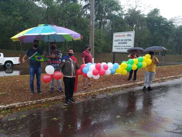 Comerciantes de Salto del Guairá celebran reapertura de fronteras