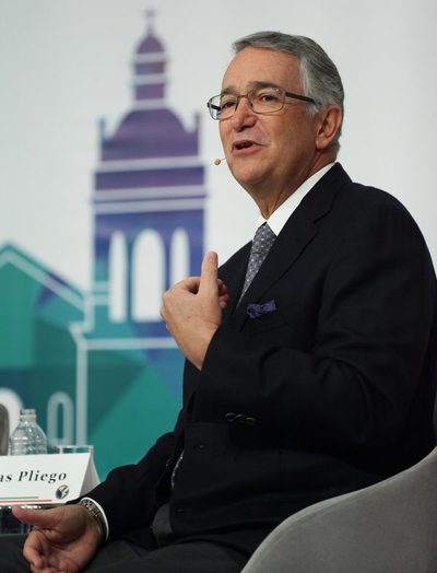Magnate Ricardo Salinas, crítico con el confinamiento, contrae el SARS-CoV-2 - MarketData