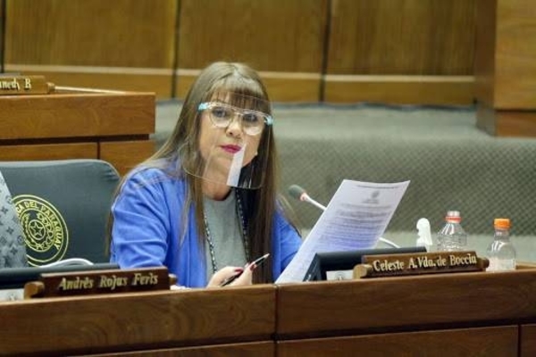 HOY / Iglesia Católica cuestiona deformación democrática tras sanción a diputada