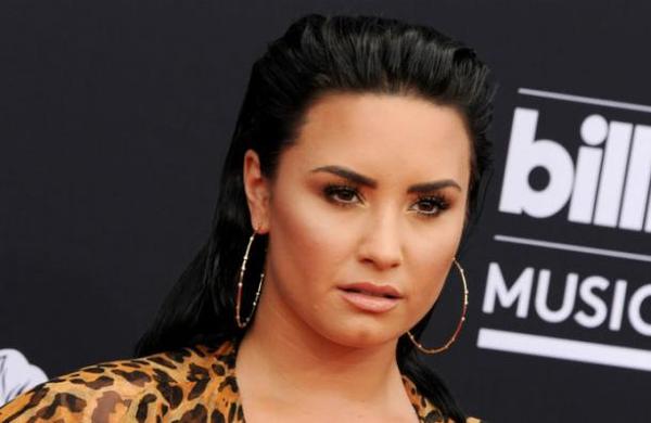 Demi Lovato es censurada en los Billboard Music Awards por criticar a Donald Trump - SNT