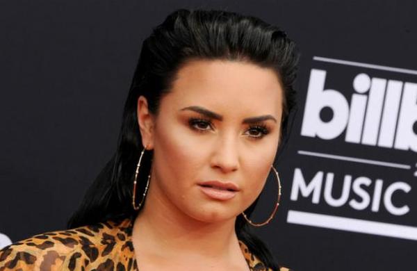Demi Lovato es censurada en los Billboard Music Awards por criticar a Donald Trump - C9N