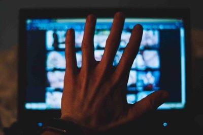 5 años de prisión para hombre que filmó acto sexual de su esposa con adolescente