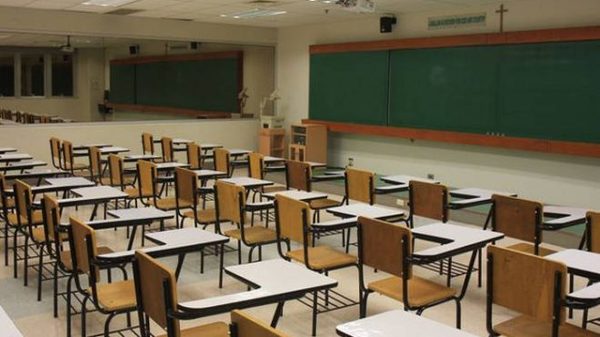Las clases vuelven a ser presenciales paulatinamente en Buenos Aires