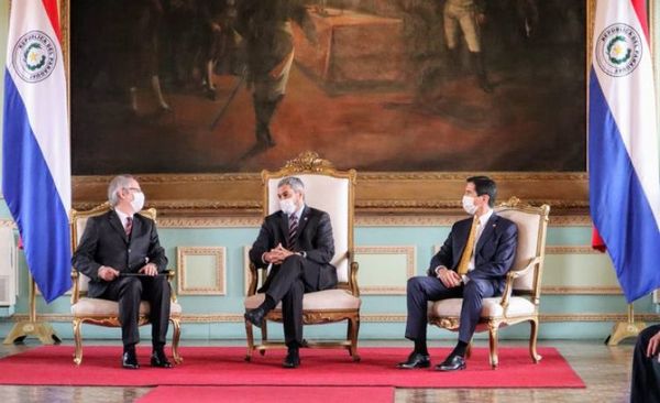 Nuevo Embajador de Italia en Paraguay presenta cartas credenciales