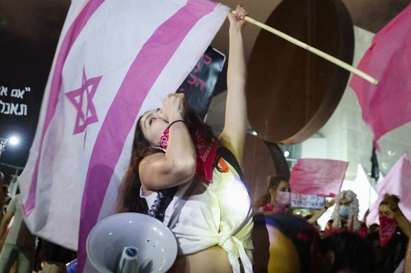 Miles de israelíes se manifiestan pidiendo la dimisión de Netanyahu - Mundo - ABC Color